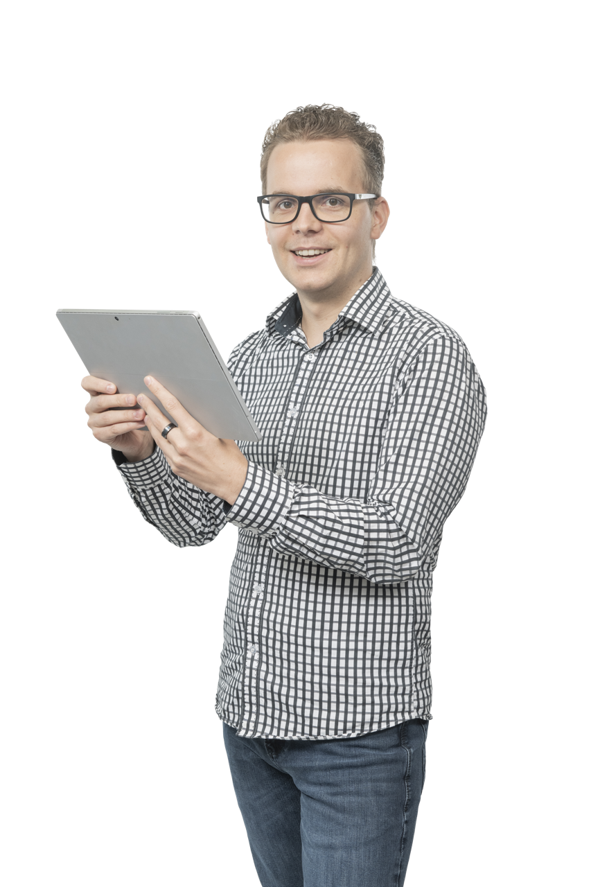 Niels van Profast IT Services met een tablet